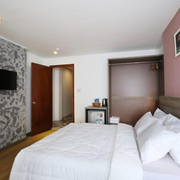 Four C Central Hotel Ho Chi Minh City Exterior photo